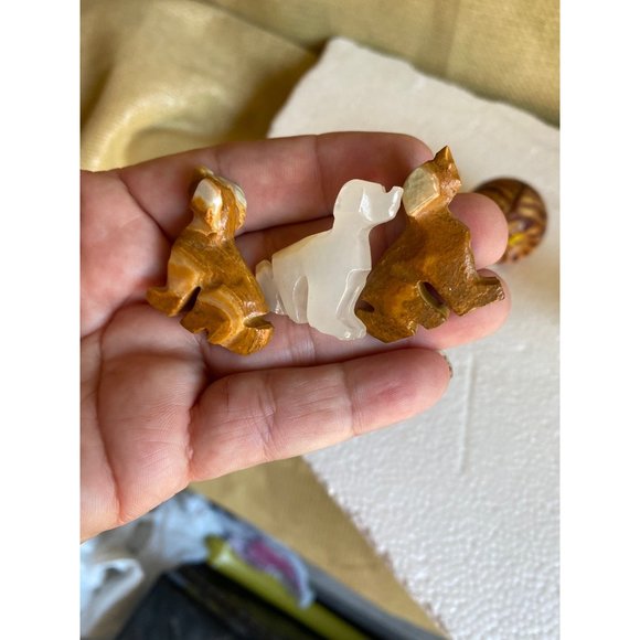 Marble Hand Carved Alabaster Made In Italy lot of 6 figurines Elephant Dogs, - Picture 11 of 11